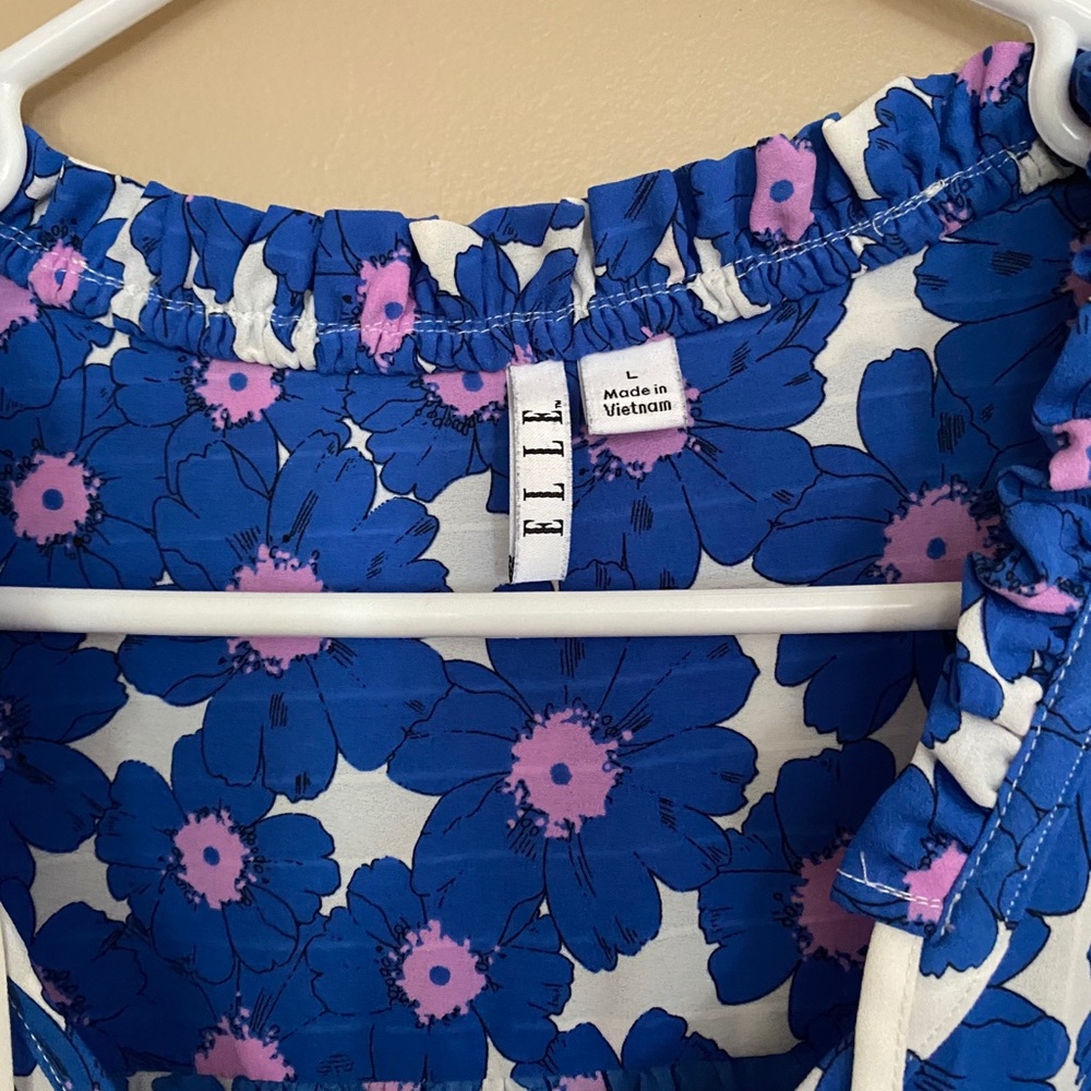 Floral top - Picture 2 of 2